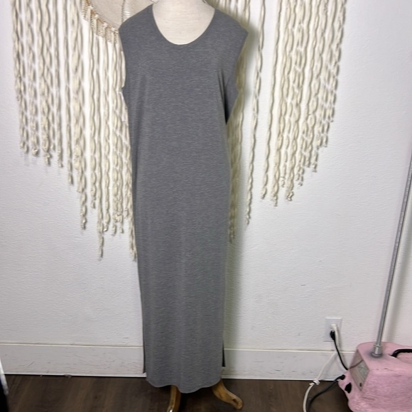 Kit and Ace NWOT Gray Cashmere Blend Sleeveless Everywhere Maxi Dress Size 8 - Picture 2 of 8